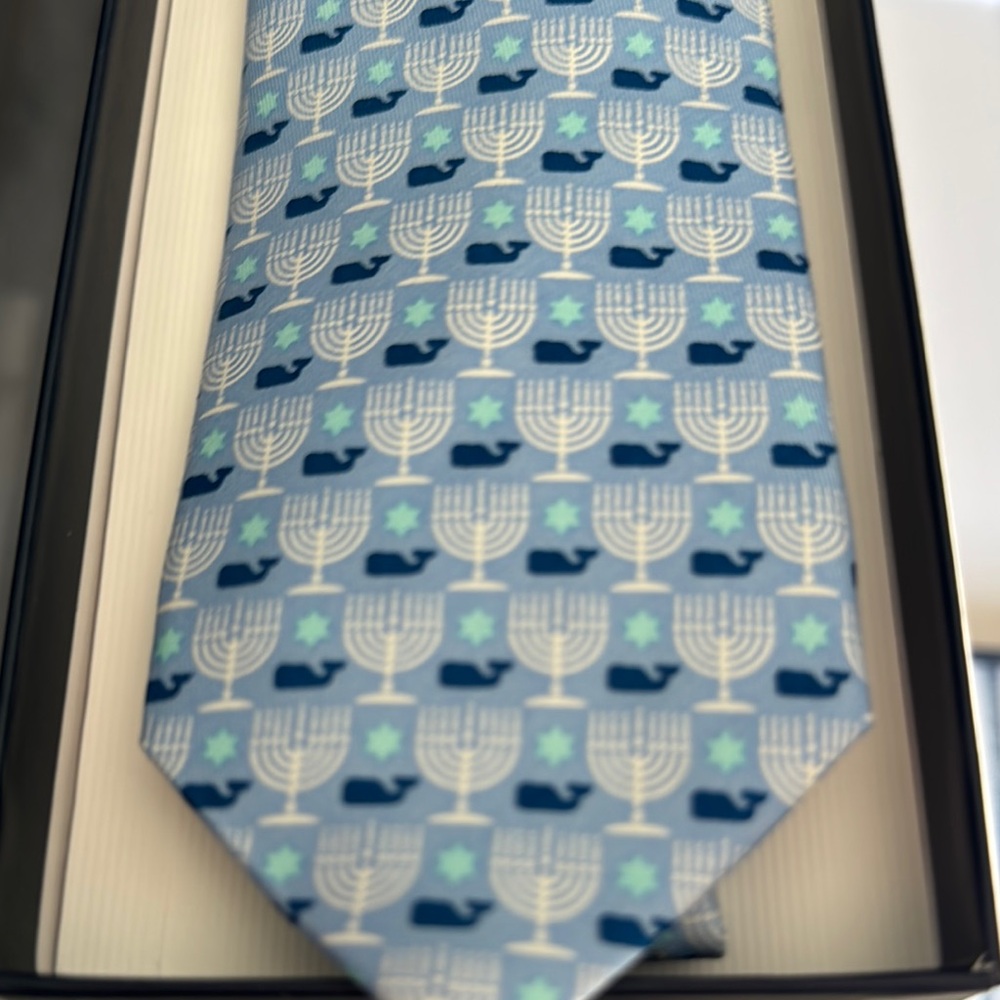 Vineyard Vines Blue Menorah Patterned Tie